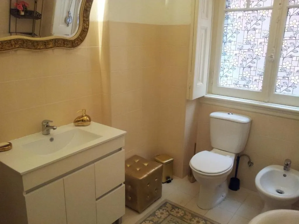 Whatever Art B&B Lisbon Bed & Breakfast