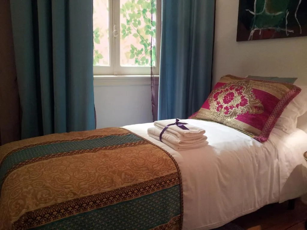 Whatever Art B&B Lisbon