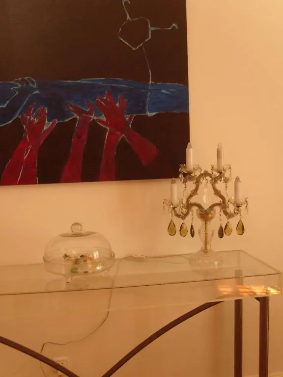 Whatever Art B&B Lisbon